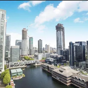 https://london-luxury-1-bedroom-apartment-minutes-walk-from.brighton-hotels-england.com