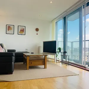Apartment The Blackwall Tower, London