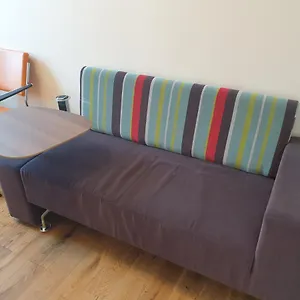 Apartment Luxury Spacious 2 Bedroom 4 Mins From Ilford Stn. Free Parking, London